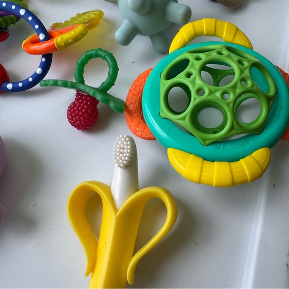 baby infant teether lot silicone wood hand raspberry pineapple sensory toys - Picture 6 of 12